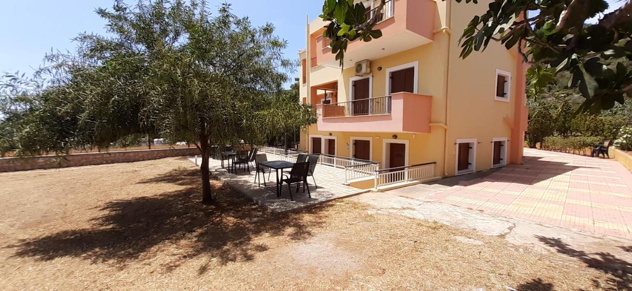 Savvas Apartments Plitra Exterior photo