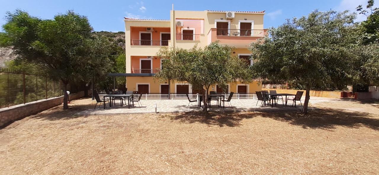 Savvas Apartments Plitra Exterior photo